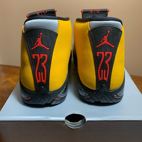 Air jordan retro 14 reverse ferrari sz. 9.5,10 - Picture 2 of 8